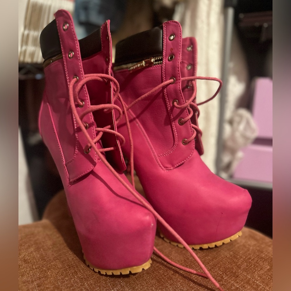 Bella Marie Stylish Pink Women's Boots
